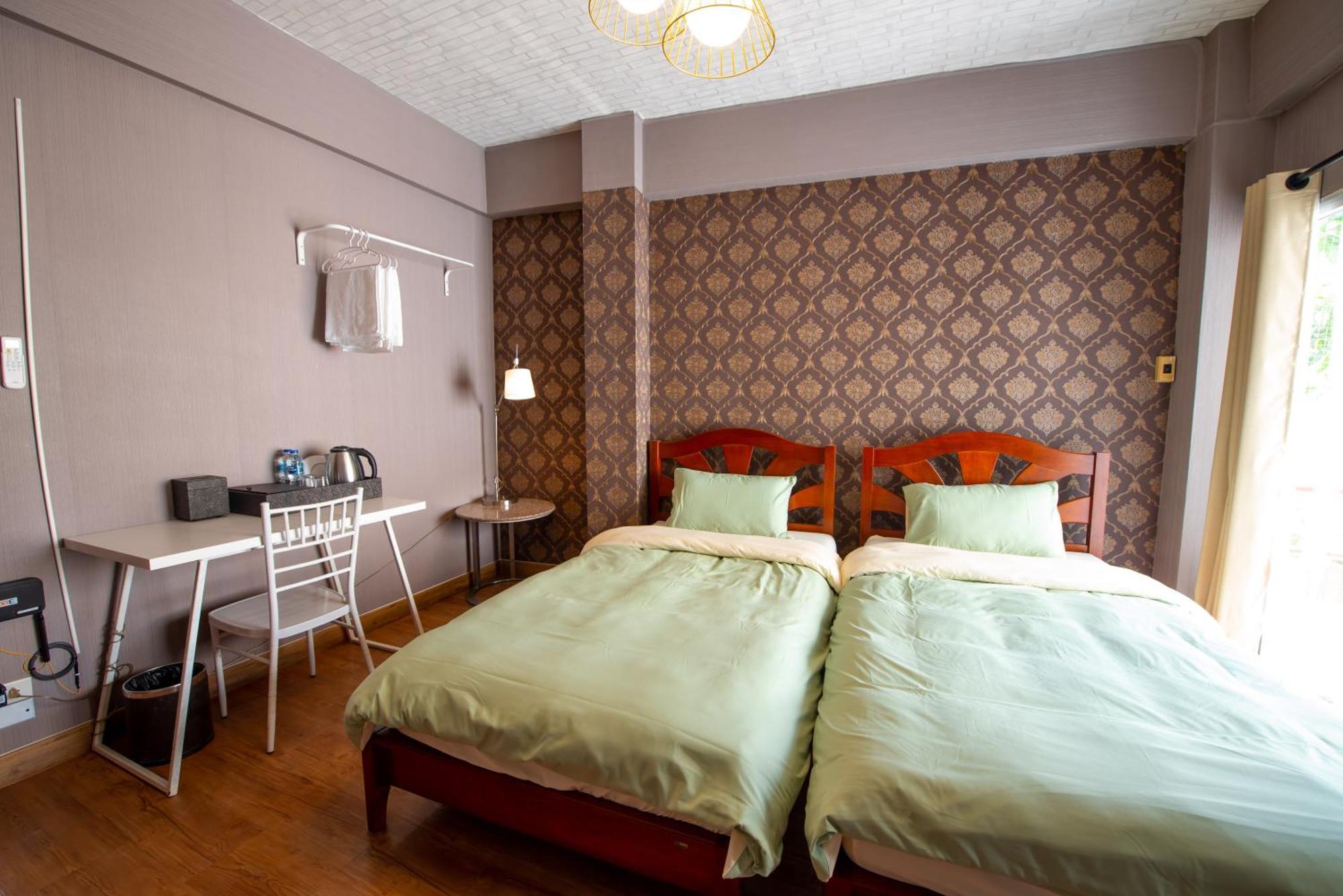 Bt Fifty Otel Bangkok Dış mekan fotoğraf